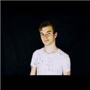 Jeune homme de 22 ans passionné d’anglais propose des cours particuliers